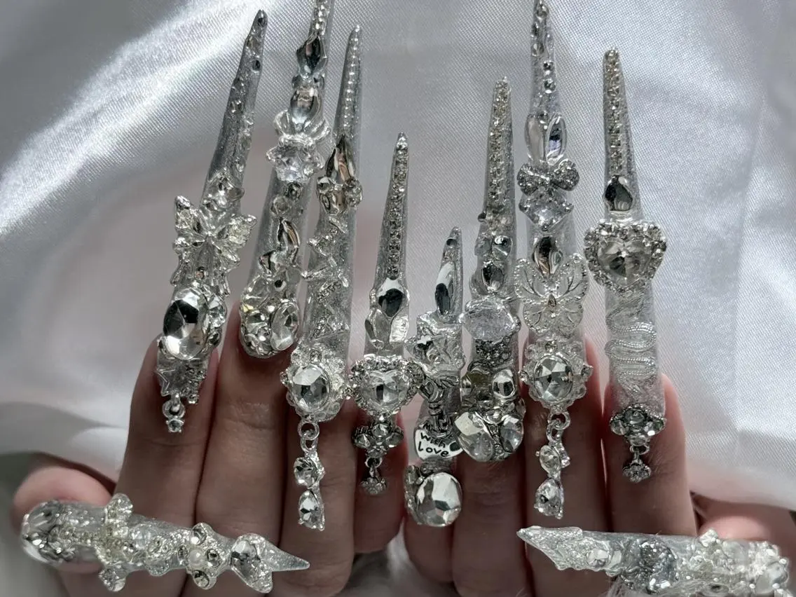 ネイル 長さ出し グラデーション 卒業式 キラキラネイル マグネットネイル Emi🌸Belle Nail Salonのネイルデザイン