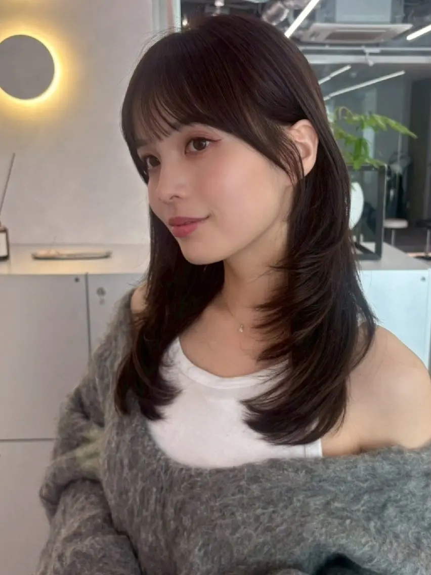 セミロング カラー ブリーチ ダブルカラー 顔周りカット ハッシュカット レイヤーカット HONEY渋谷 髪質改善/レイヤーのヘアスタイル