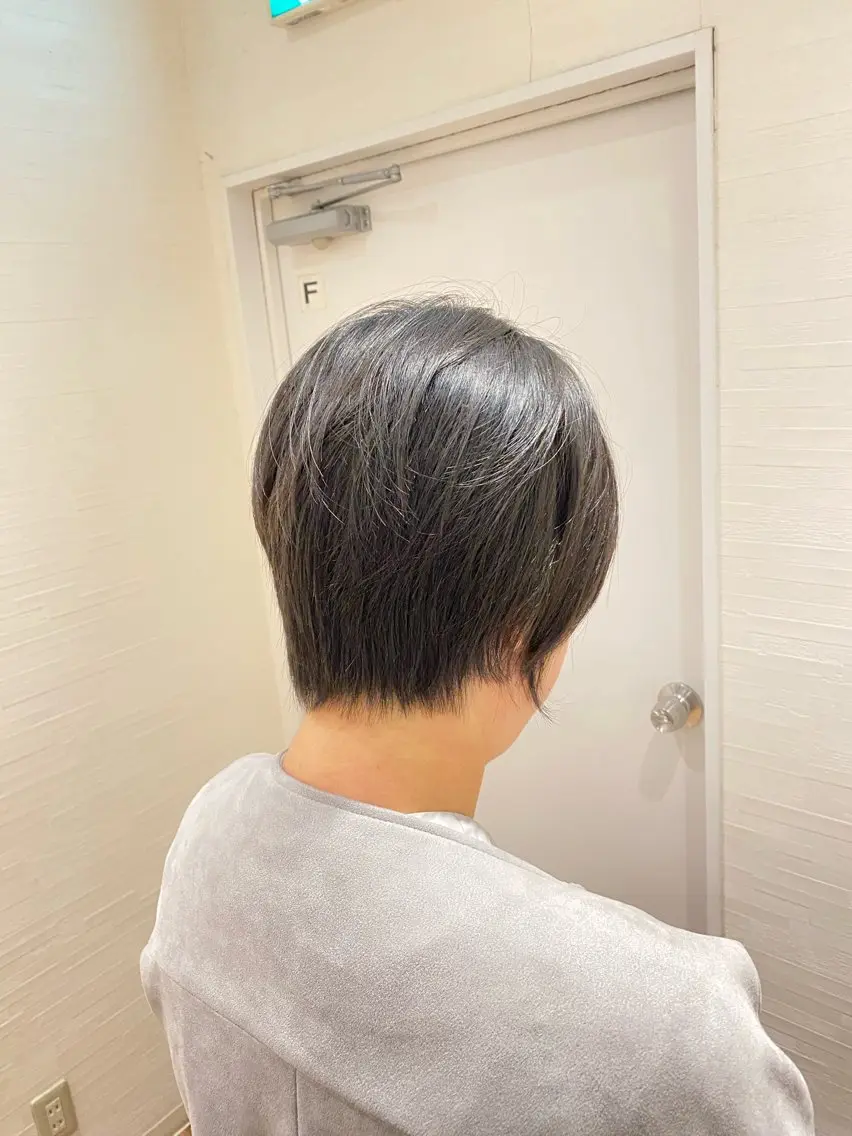 ショート イシカワ ユウタのヘアスタイル