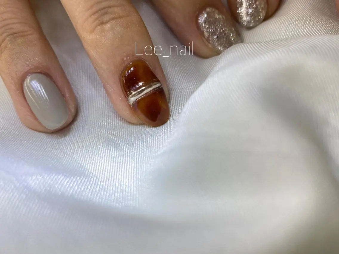 ネイル べっ甲ネイル ミラーネイル ワンカラーネイル ハンドネイル Lee_ nailのネイルデザイン