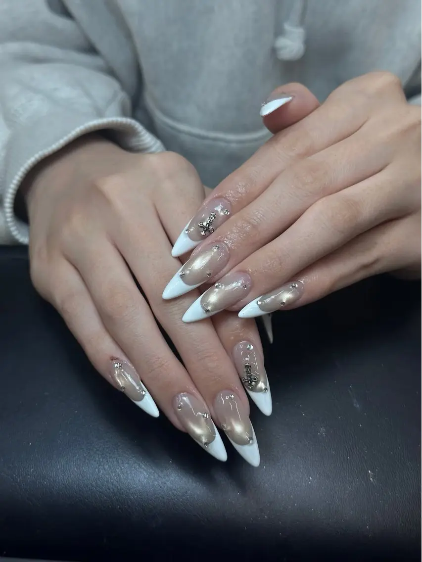 ネイル フレンチネイル ジェルネイル 韓国ネイル マグネットネイル ニュアンスネイル HAPPI NAIL 大国町のネイルデザイン
