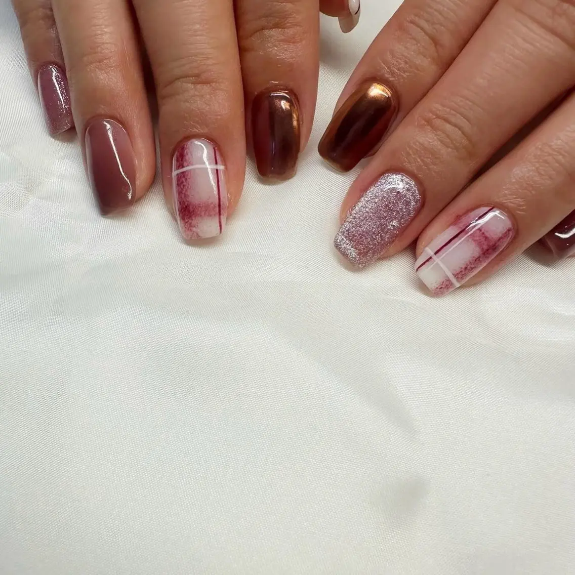 ネイル クリアネイル 氷ネイル・うるうるネイル 韓国ネイル マグネットネイル ミラーネイル 🪞KAPE NAIL 🪞のネイルデザイン