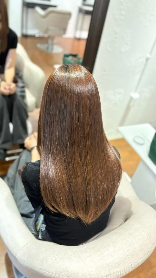 セミロング 縮毛矯正 岡本 愛梨のヘアスタイル