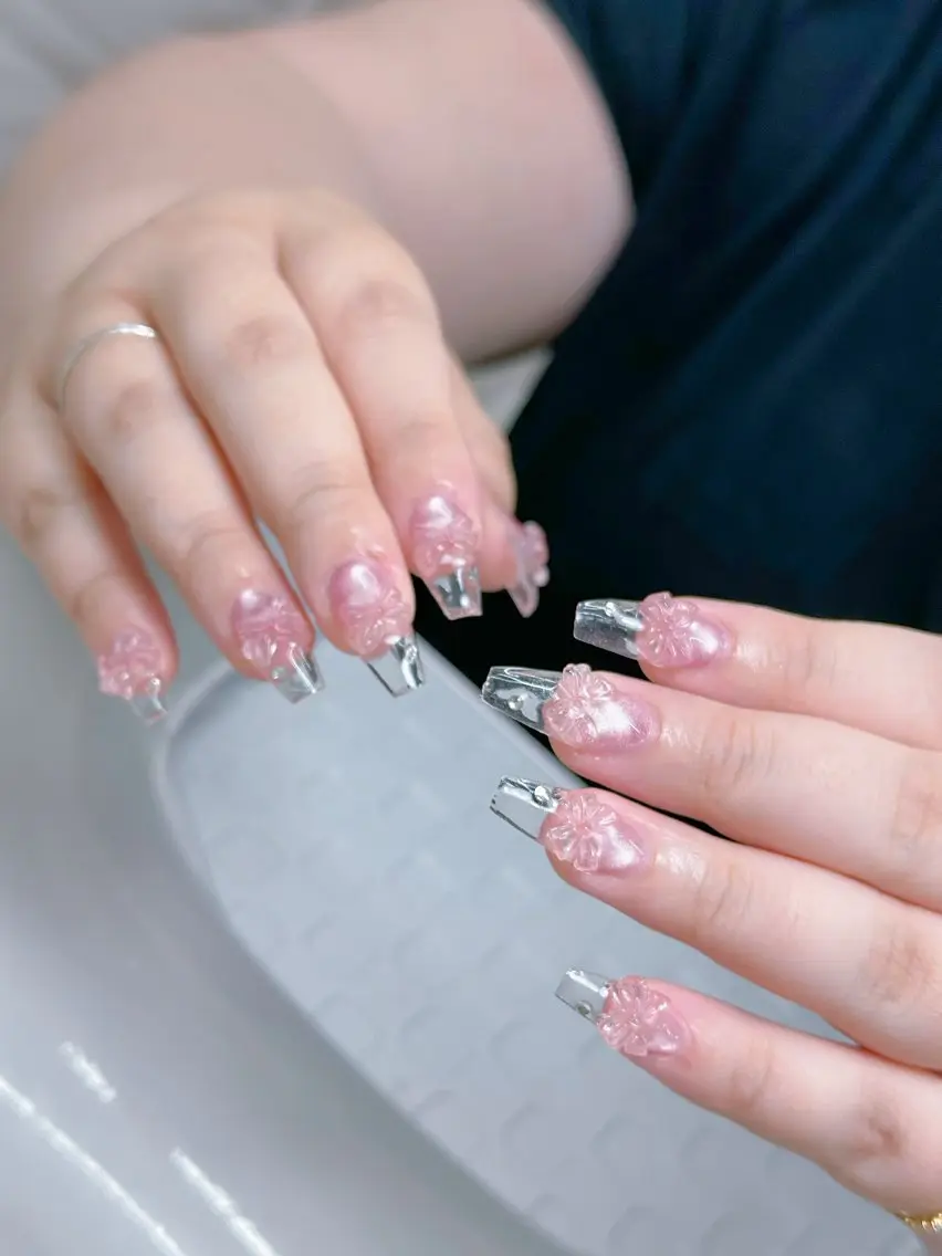 ネイル アートネイル ジェルネイル 韓国ネイル ニュアンスネイル ハンドネイル Luna Nail.Novaのネイルデザイン