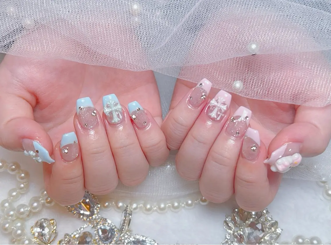 ネイル アートネイル オーロラネイル チークネイル 長さ出し フットネイル Miya _nailのネイルデザイン