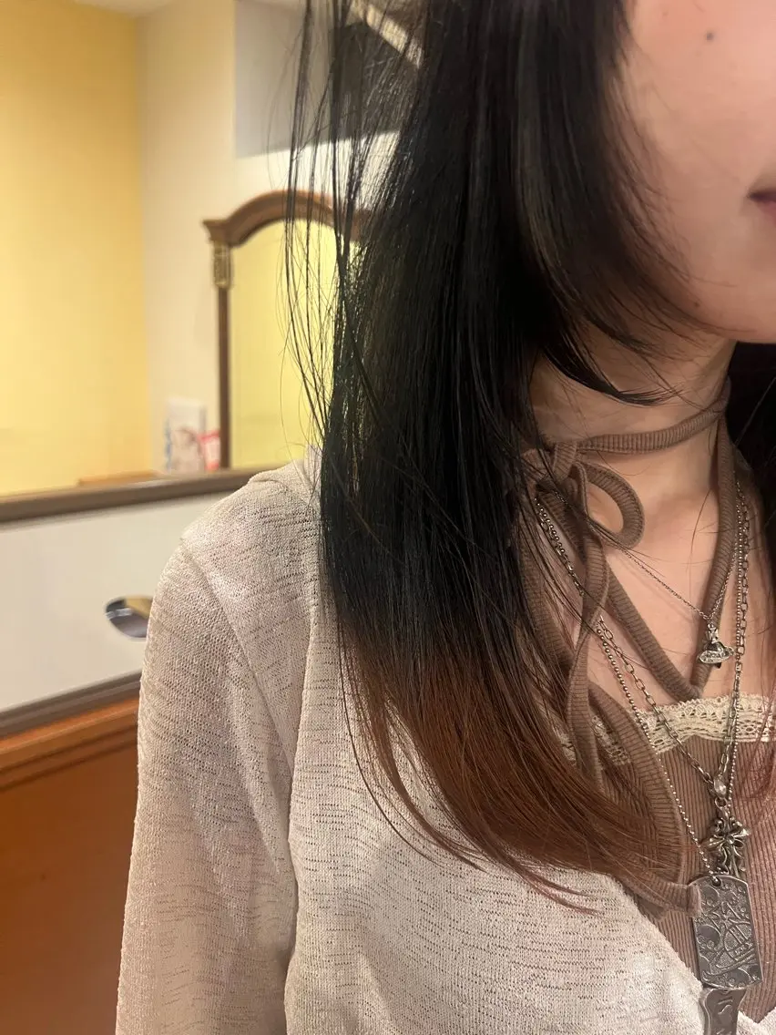 セミロング カラー 小杉山 柊一のヘアスタイル