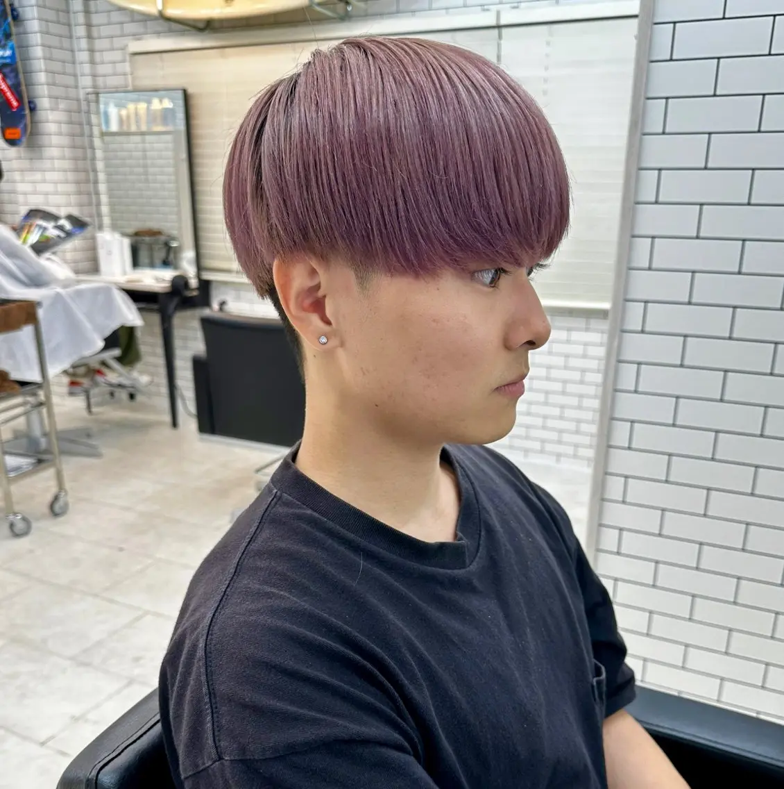 カラー メンズ メンズハイライト メンズハイトーン メンズインナーカラー デザインカラー ハイライトカラー メンズ特化✂️ 小枝 優生のヘアスタイル