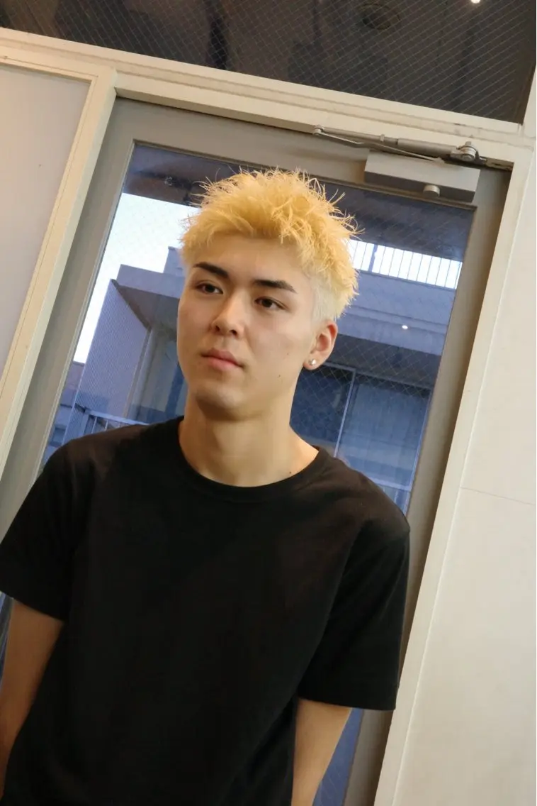 ショート カラー メンズ メンズブリーチ ブリーチ ブロンド ホワイトブロンド ヘアカラー fifth 堀内新史のヘアスタイル