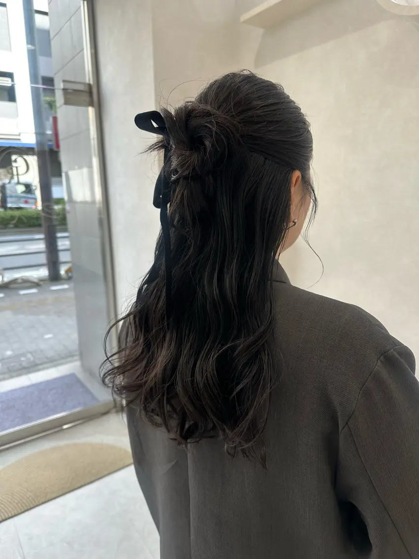 ロング ヘアアレンジ ハーフアップ ヘアセット アッシュカラーやアレ ンジ得意🌿RIKOのヘアスタイル