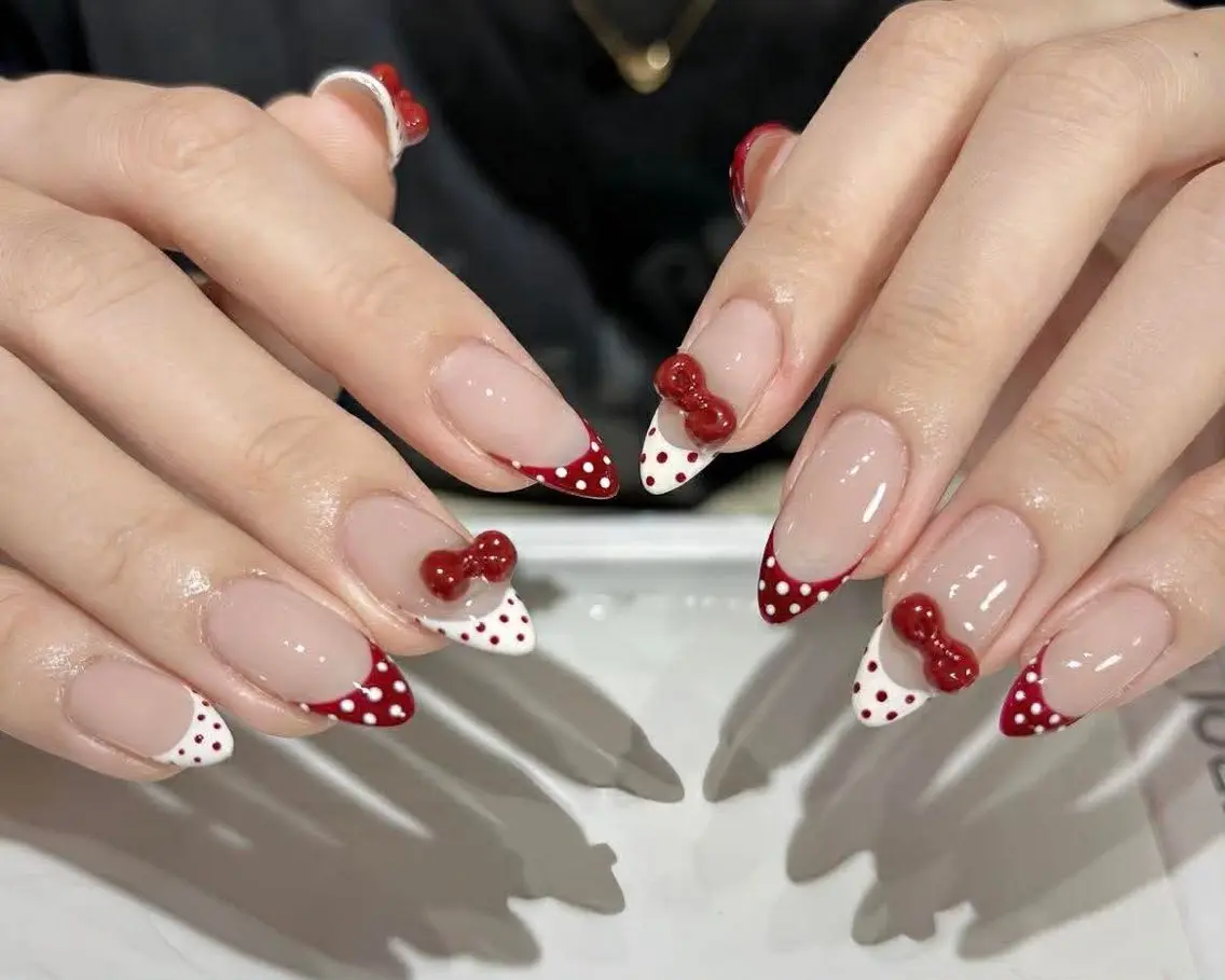 ネイル チークネイル フレンチネイル グラデーション マグネットネイル ミラーネイル ハンドネイル sorako nailのネイルデザイン