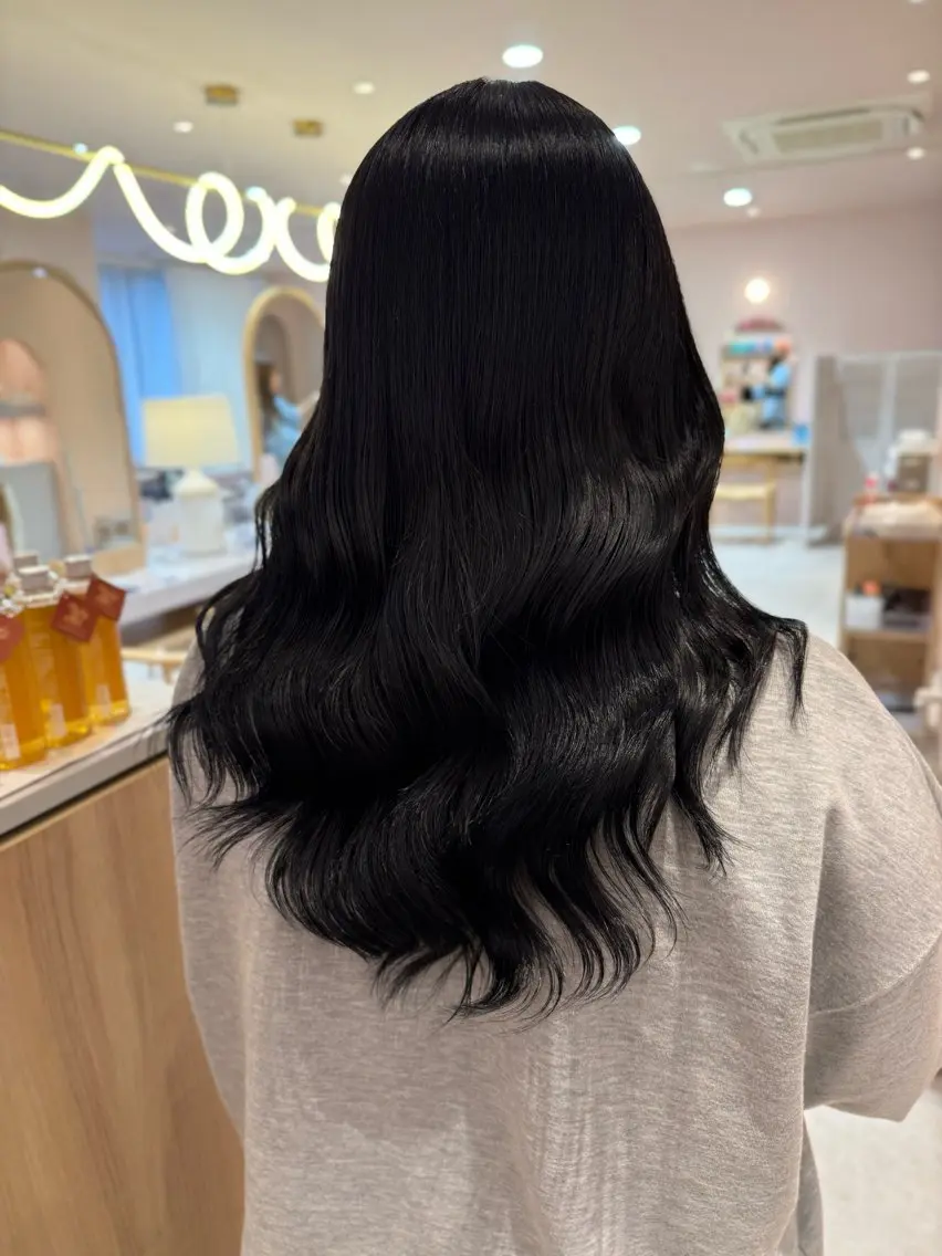 セミロング カラー merc.🦋菱谷 はなのヘアスタイル