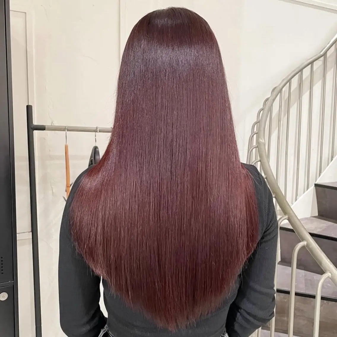 ロング カラー ショートボブ ボルドーカラー ピンクカラー レッドカラー ボブ カット ヘアカラー トリートメント Attrait .のヘアスタイル