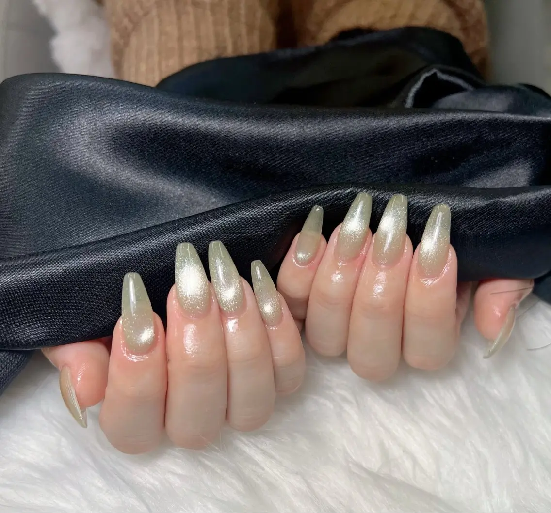 ネイル ジェルネイル ガーリー 韓国ネイル ニュアンスネイル シンプルネイル ハンドネイル KING_NAIL YUMIのネイルデザイン