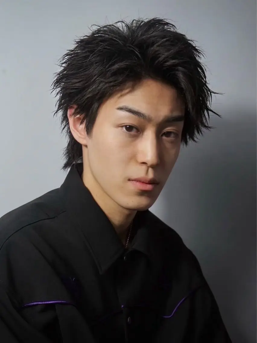 ミディアム 高崎 健司のヘアスタイル