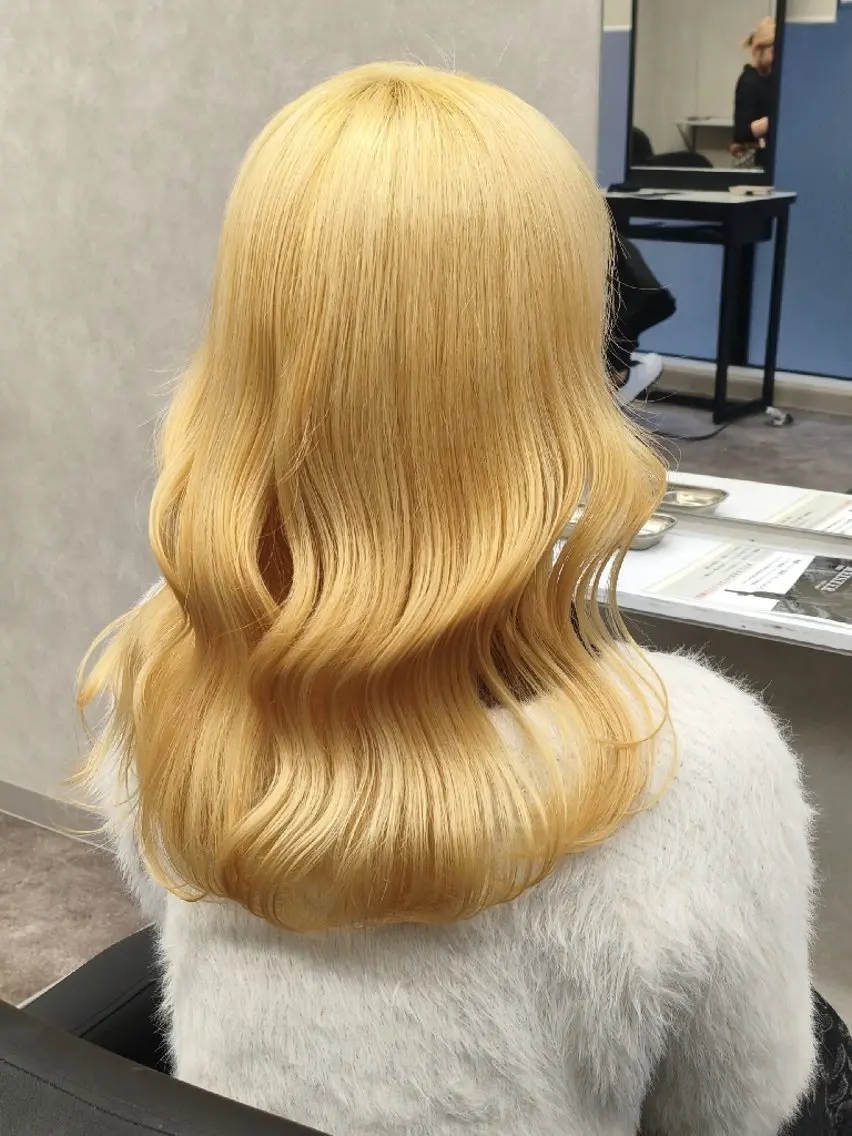 ミディアム 卒業式のヘアスタイル 縮毛矯正 たつや/ハイトーン/ ダメージレスブリーチのヘアスタイル