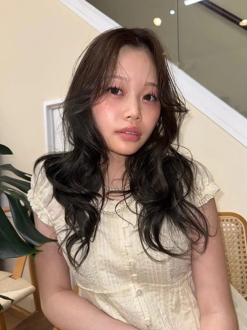 ロング ヘアカラー Nidée🎵ai /福岡美容室のヘアスタイル
