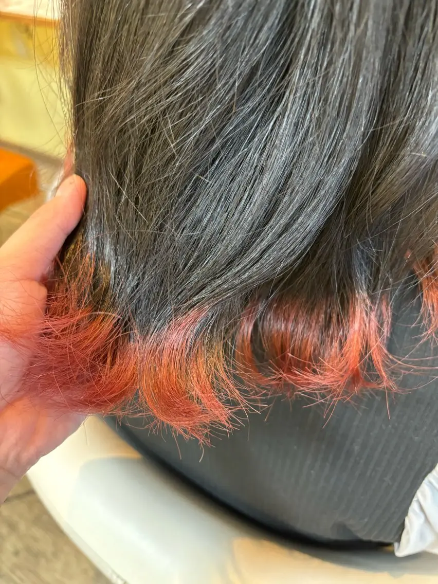 カラー 鶴島 凜のヘアスタイル