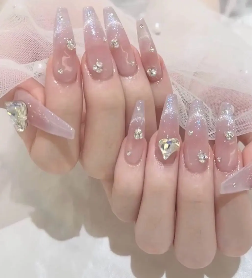 ネイル アートネイル 長さ出し フレンチネイル ジェルネイル キラキラネイル ハンドネイル Belle Nail Salonのネイルデザイン