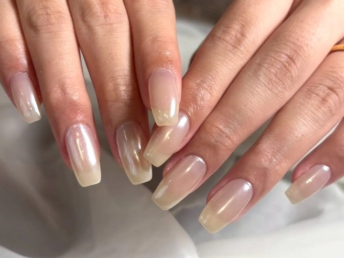 ネイル オーロラネイル ミラーネイル ワンカラーネイル Nail Salon Luanaのネイルデザイン