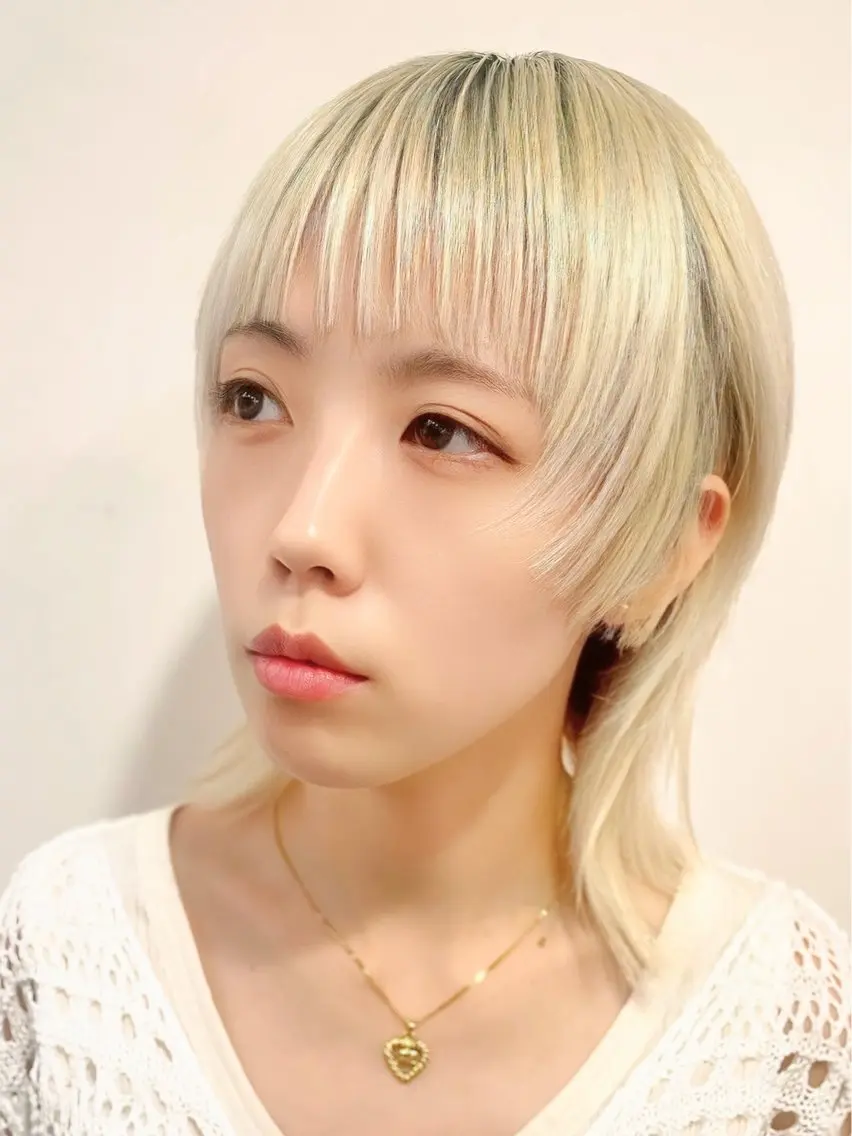 セミロング カラー ブリーチ ダブルカラー カット ヘアカラー コバヤシ リョウタのヘアスタイル