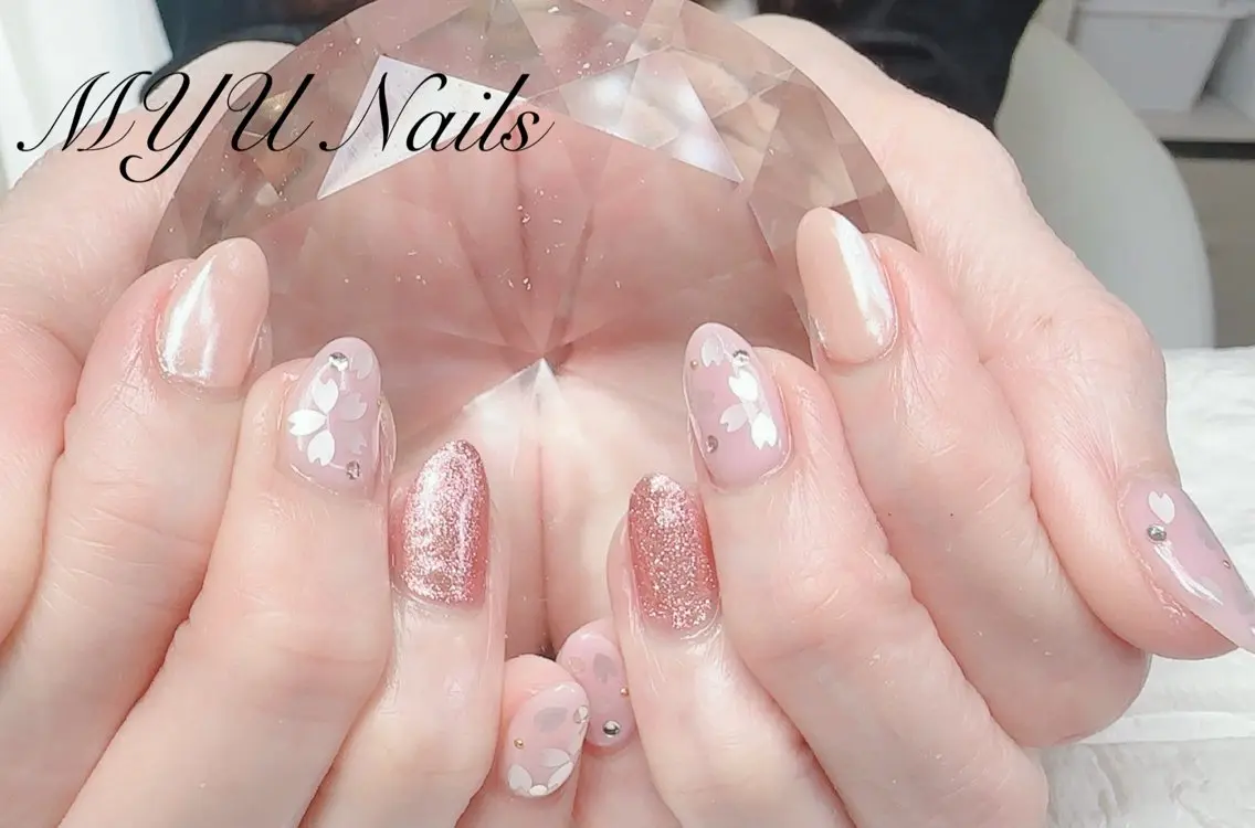 ネイル 桜ネイル ジェルネイル 持ち込み ニュアンスネイル パラジェル ニュアンスネイル🌈 MYU Nailsのネイルデザイン