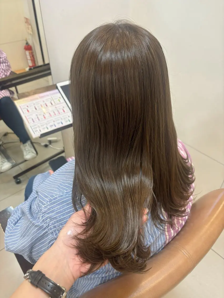 ミディアム カラー ベージュカラー オリーブベージュ 髪質改善 ヘアカラー トリートメント 頭皮×髪質改善 透明感カラー💎中村のヘアスタイル