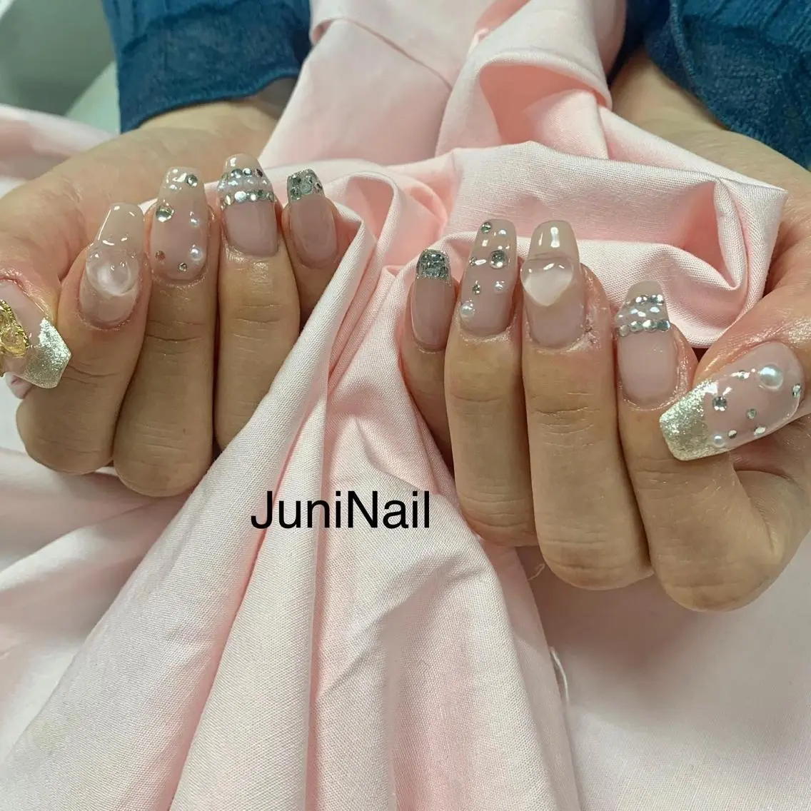 ネイル オーロラネイル クリアネイル 成人式 フラッシュネイル フレンチネイル ハンドネイル JuniNail 주니네일🇰🇷suのネイルデザイン