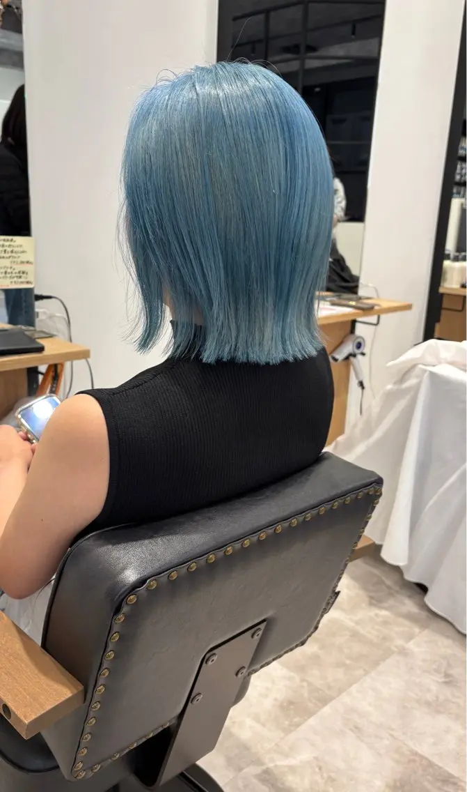 カラー アクアカラー ブルーカラー 河野いずみ レイヤー/ボブ 🤍のヘアスタイル