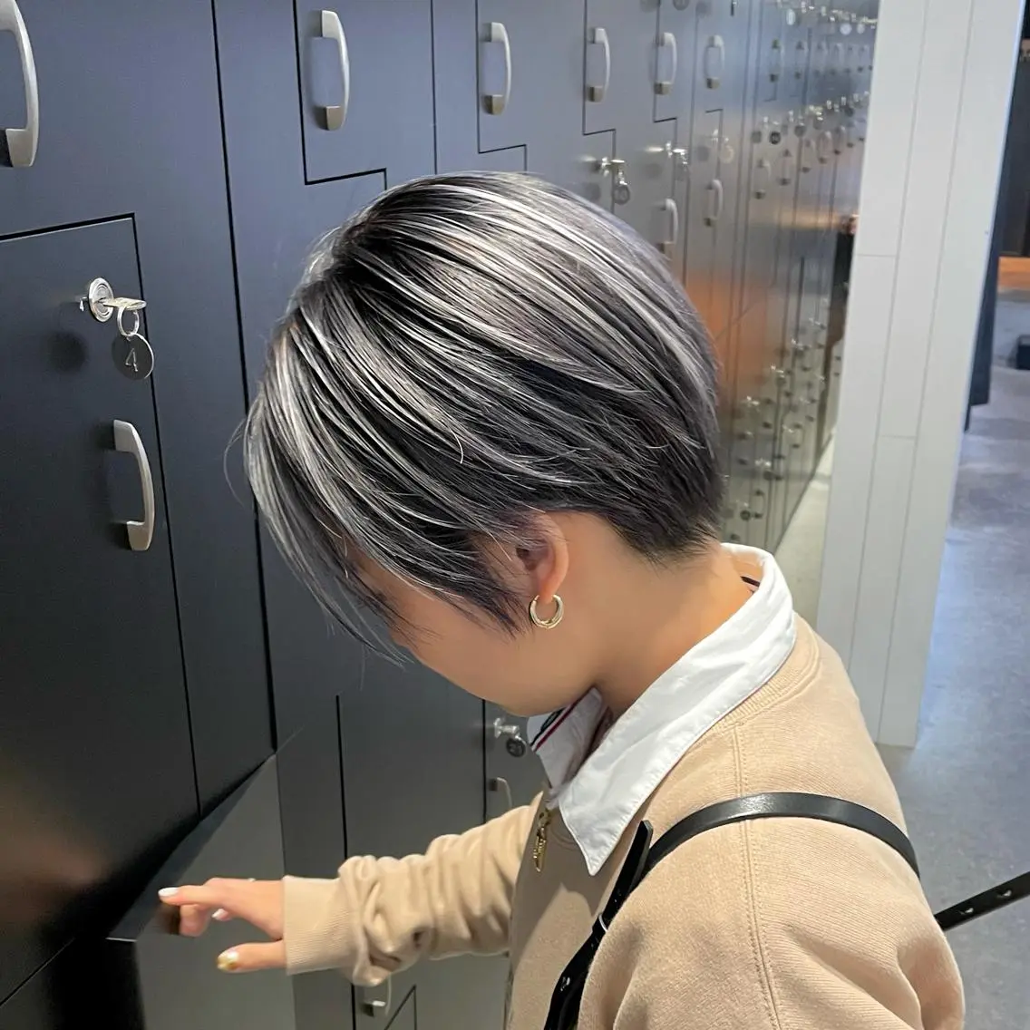 ショート カラー パーマ ヘアアレンジ メンズ キッズ ネイル マツエク・マツパ メンズハイライト ハイライトカラー ハイライト ショートヘア ショートネイル 🧸ハイトーン🧸 ゆっきー🧸のヘアスタイル