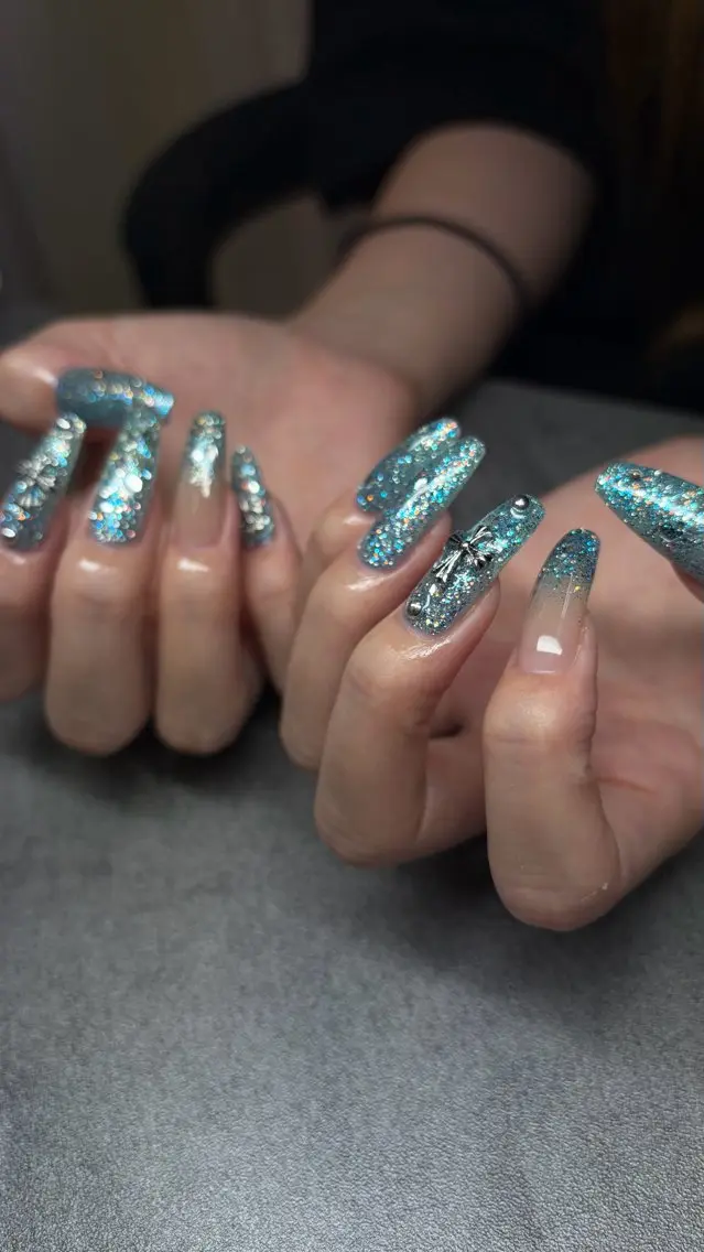 ネイル キラキラネイル ハンドネイル Ann nailのネイルデザイン