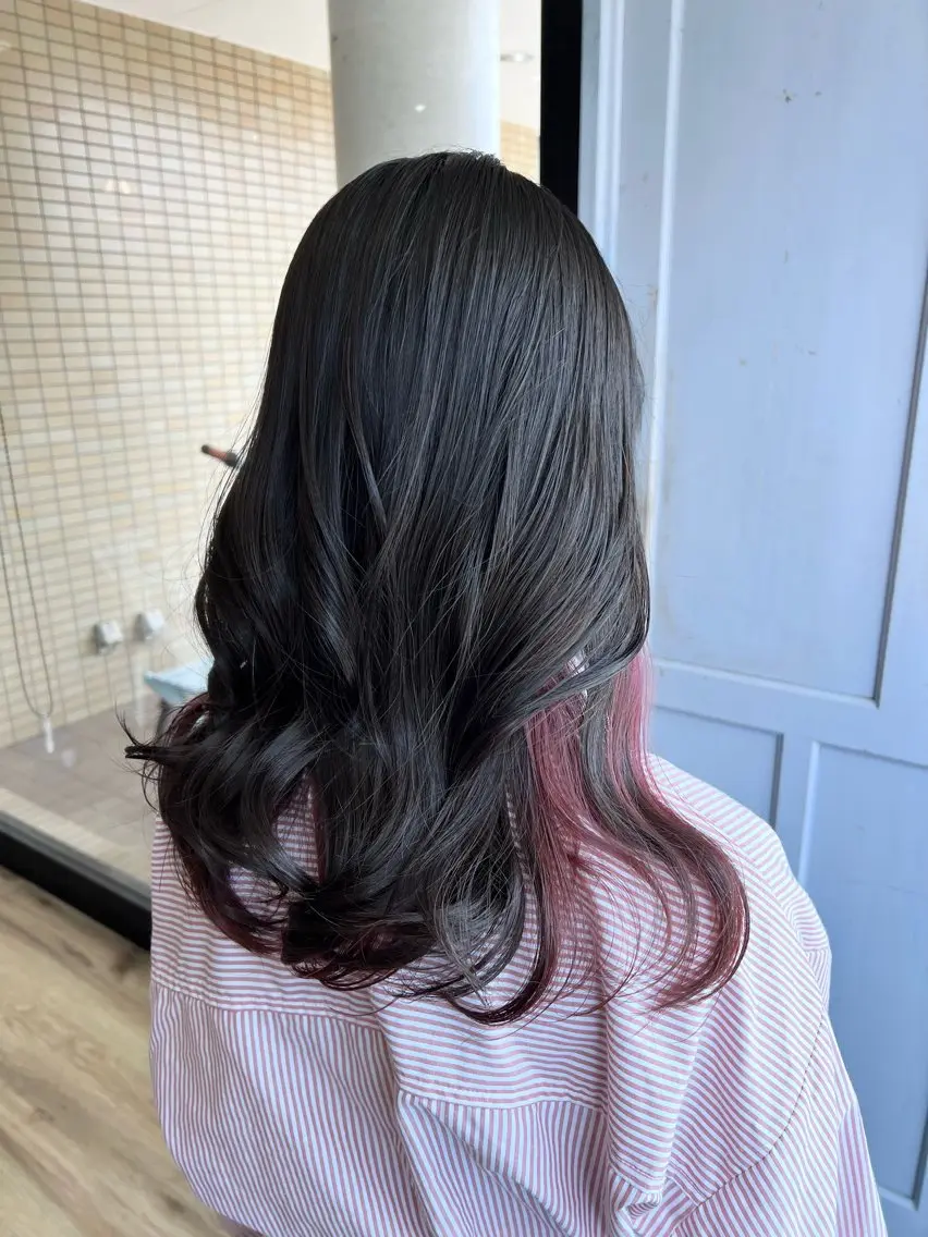 ロング カラー ピンクカラー バイオレットカラー ヘアカラー トリートメント ツキダテ ユイのヘアスタイル