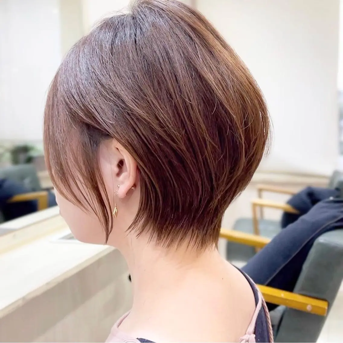 ショート カラー くびれヘア ショートヘア 小保方 一輝のヘアスタイル