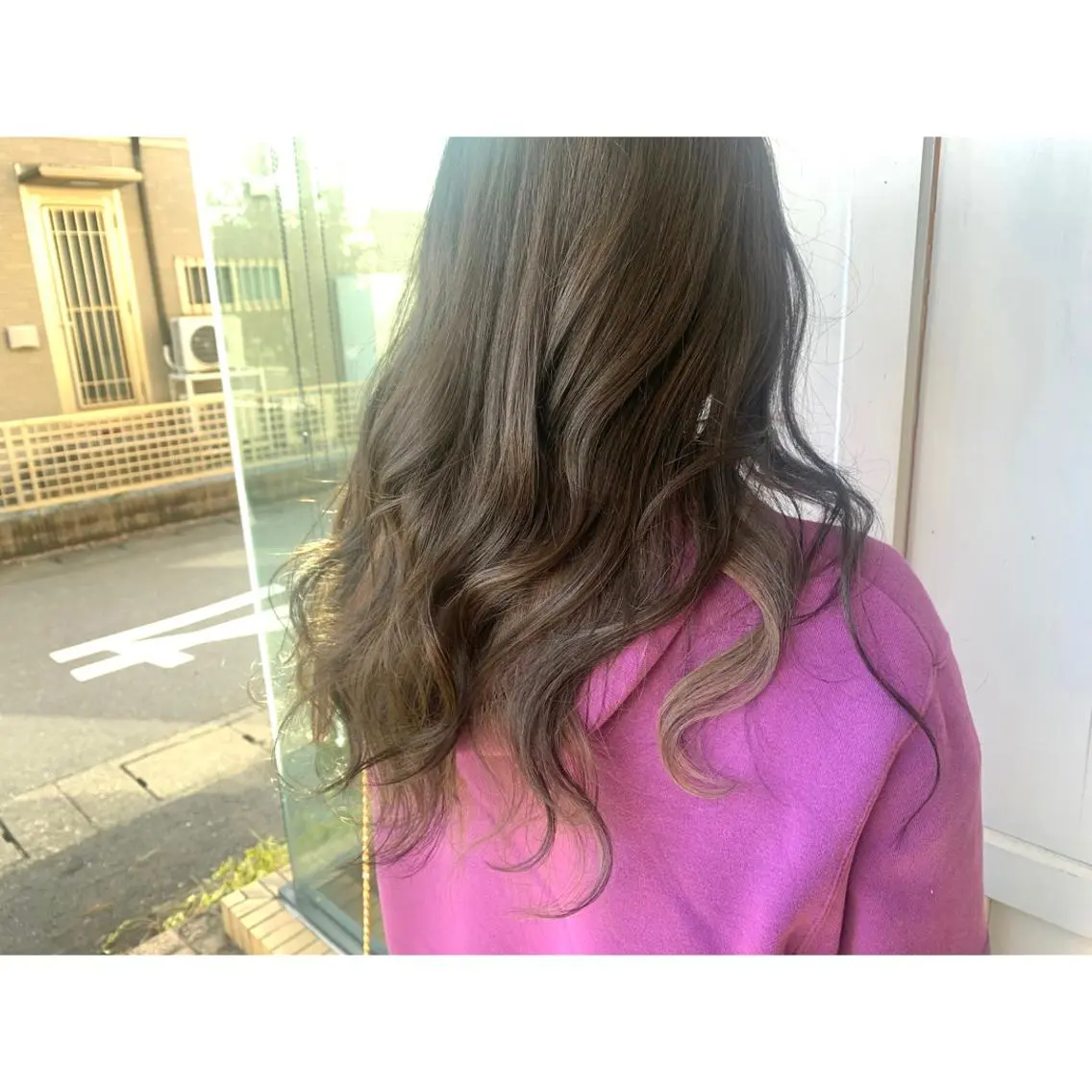 ロング カラー グレージュ ヘアカラー トリートメント ツキダテ ユイのヘアスタイル