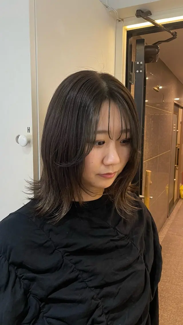 ミディアム 野上 こころのヘアスタイル