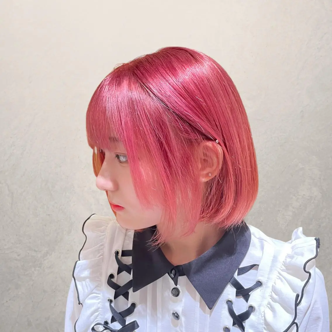 ショート カラー ブリーチ ピンクカラー ヘアカラー トリートメント ✨髪質改善🎨 杉本賢人のヘアスタイル