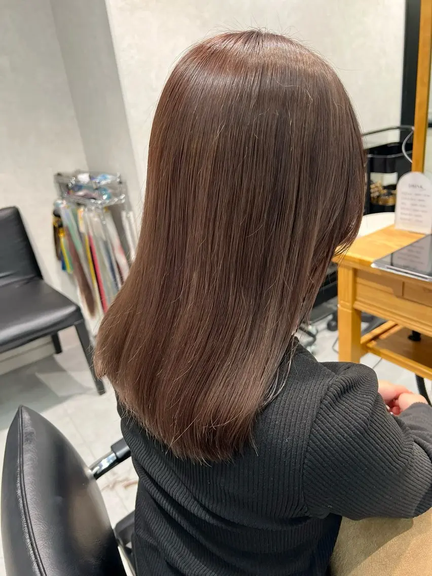 セミロング ヘアカラー カラーモデル募集 🤍momoha🤍のヘアスタイル