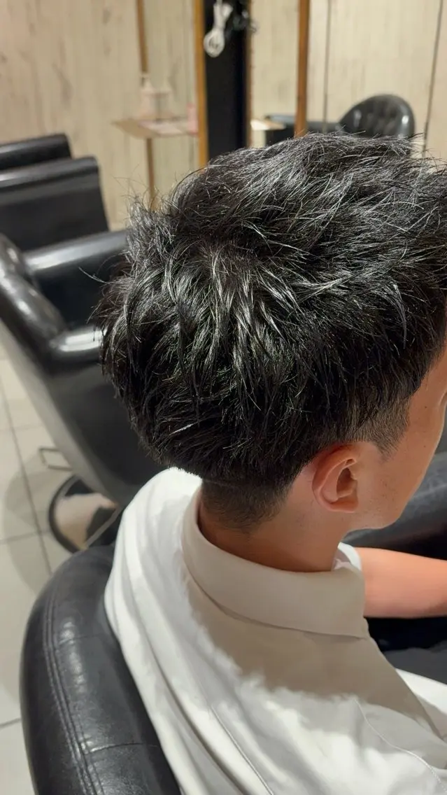メンズ 鶴谷 麻衣のヘアスタイル
