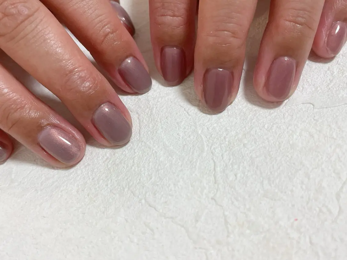 ネイル オーロラネイル フットネイル フレンチネイル ジェルネイル マグネットネイル ハンドネイル mogunail &blowのネイルデザイン