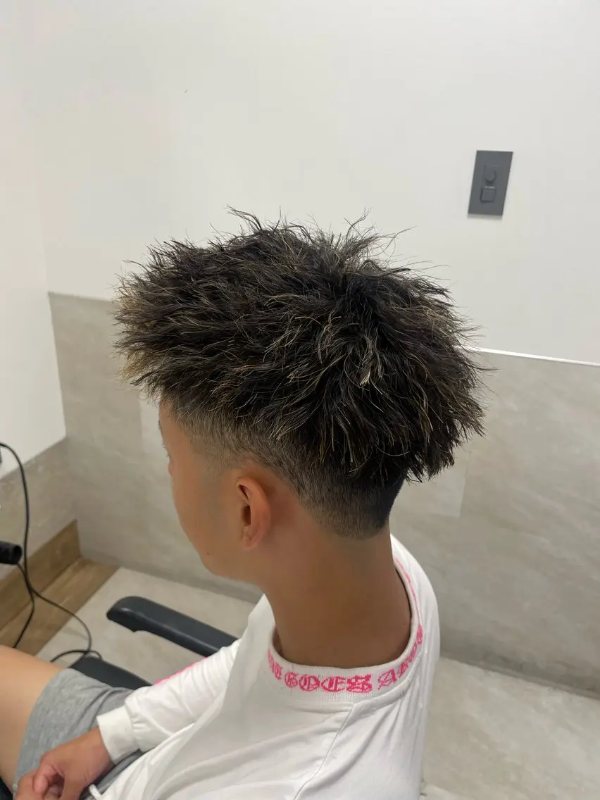 ショート BLEACH 🟥 PERM 天神🏆のヘアスタイル