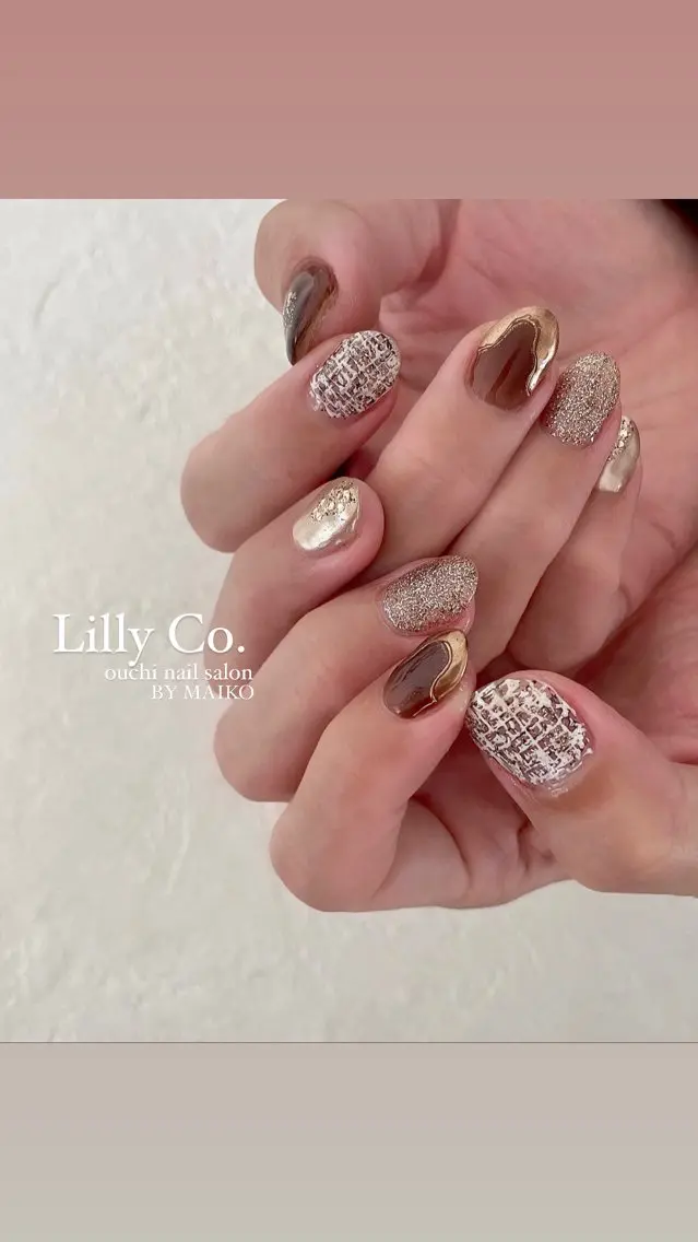 ネイル ブラウン ミラーネイル シンプルネイル ツイードネイル ハンドネイル ハンドケア Lilly Co.のネイルデザイン