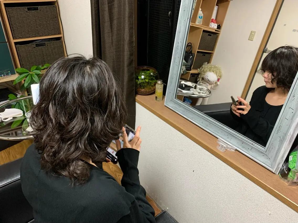 パーマネントウェーブ( ¯•ω•¯ )通常のパーマネントウェーブ。コールド2浴式でヘアにカールをつけますの写真
