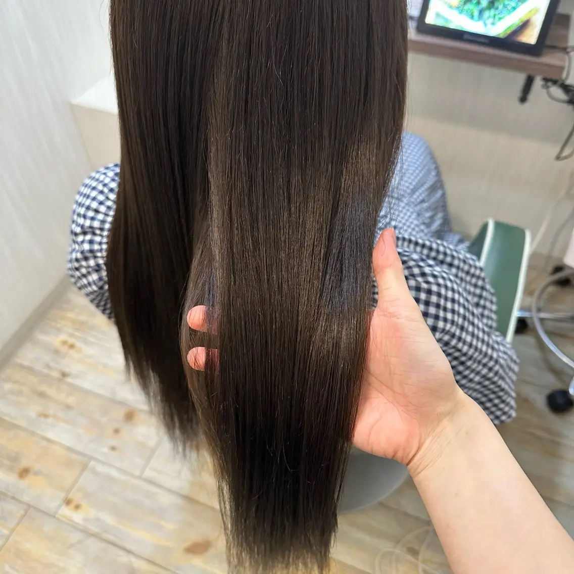 ロング カラー 透明感カラー グレージュ 矢内 結菜のヘアスタイル