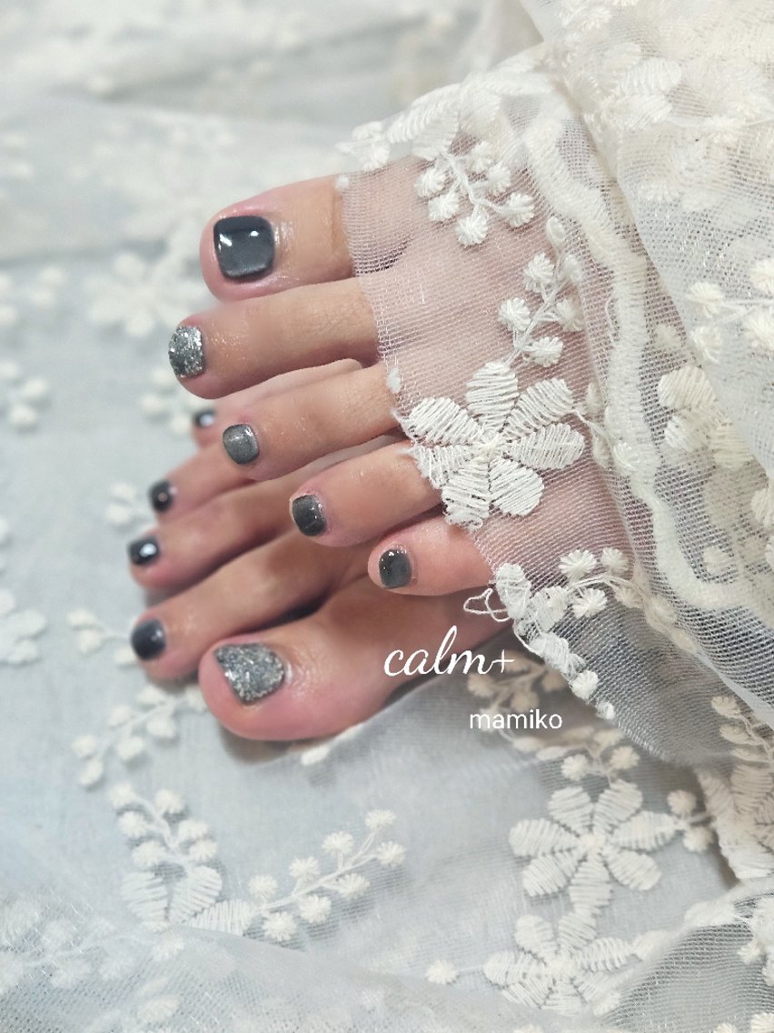 ネイル フットネイル ラメ(グリッター) マグネットネイル フットネイル nail salon calm+ 渡部のネイルデザイン