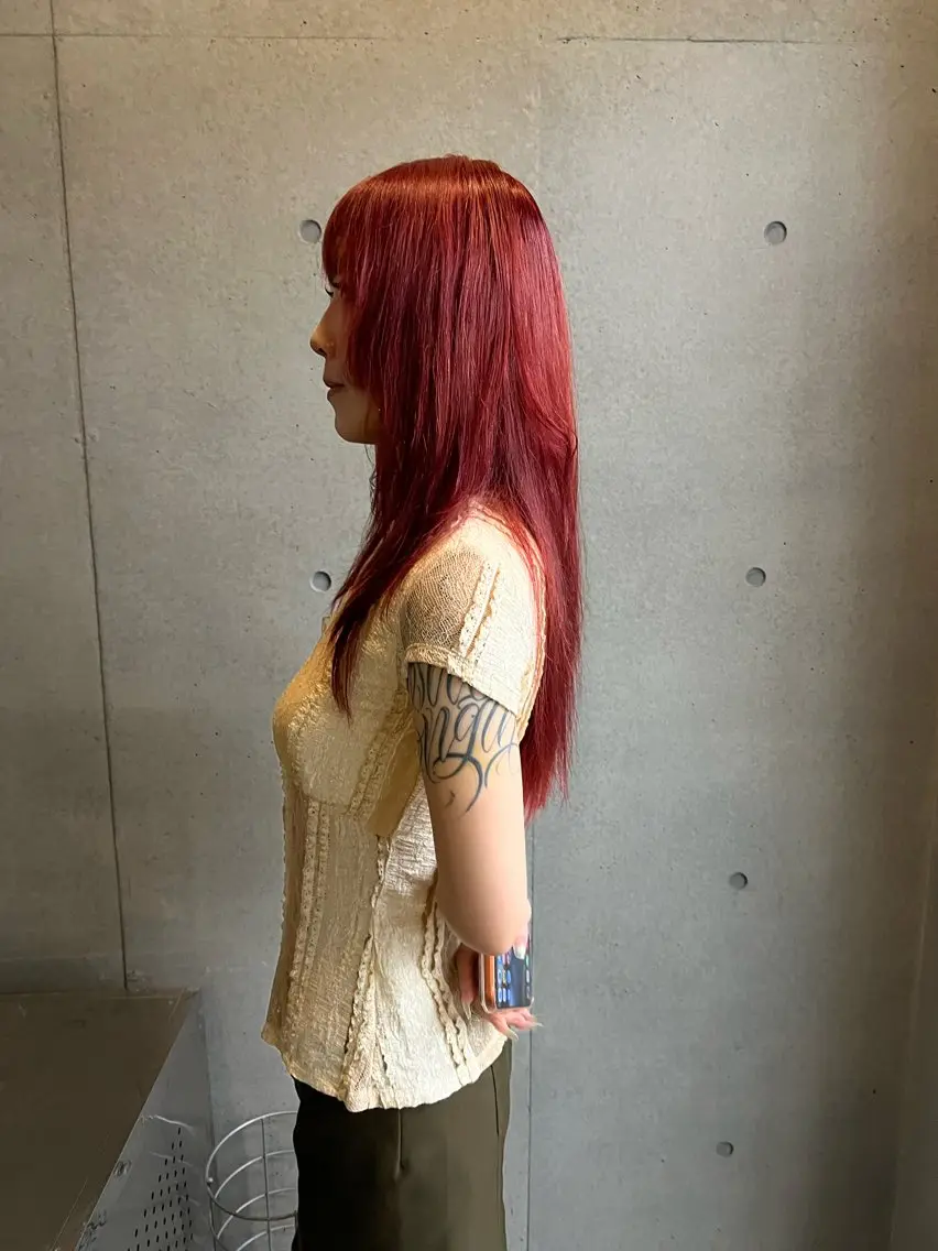 カラー ヘアカラー トリートメント ケアブリーチ特化 ハイトーンカラーのヘアスタイル
