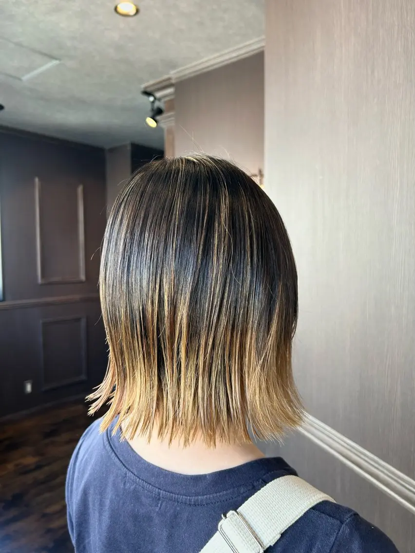 ミディアム カラー ヘアアレンジ ハイライトカラー ハイライト カット ヘアカラー トリートメント Rina🌷 ダメージレスカラーのヘアスタイル