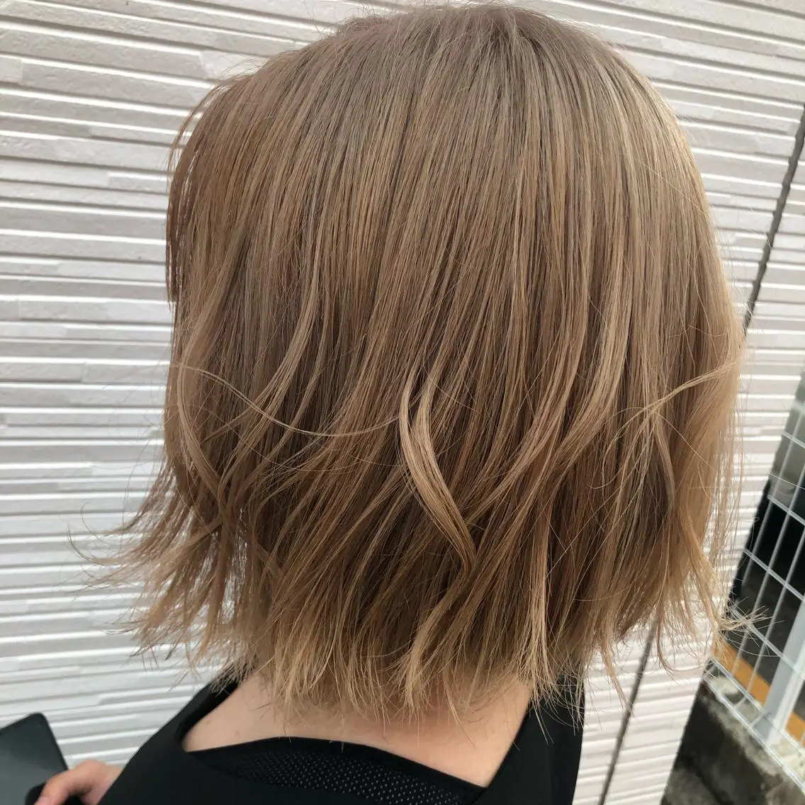 ミディアム カラー カット ヘアカラー トリートメント hisano / ハイトーン・透明感のヘアスタイル