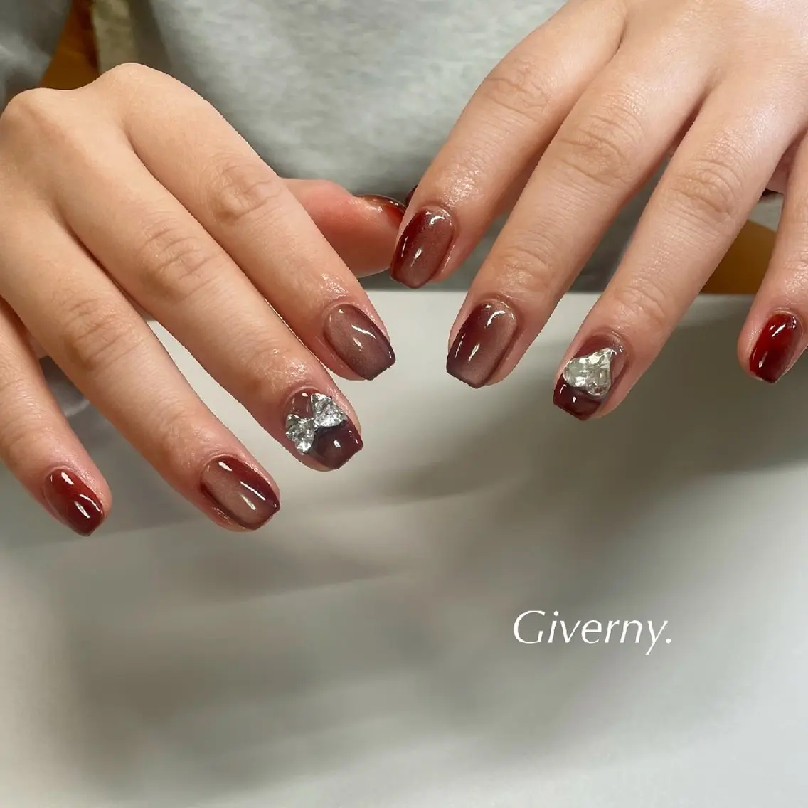 ネイル マグネットネイル ハンドネイル Giverny .のネイルデザイン