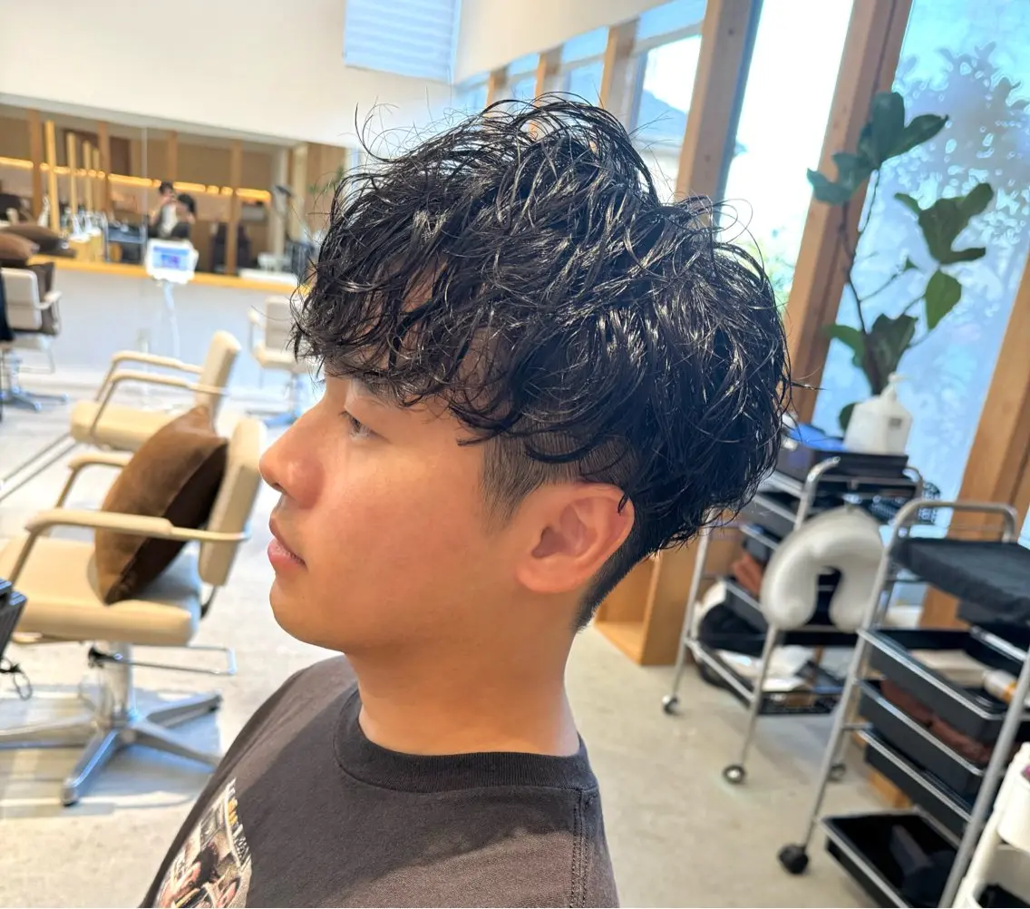 ショート パーマ メンズ マッシュ メンズパーマ スパイラルパーマ 服部 雄輝のヘアスタイル