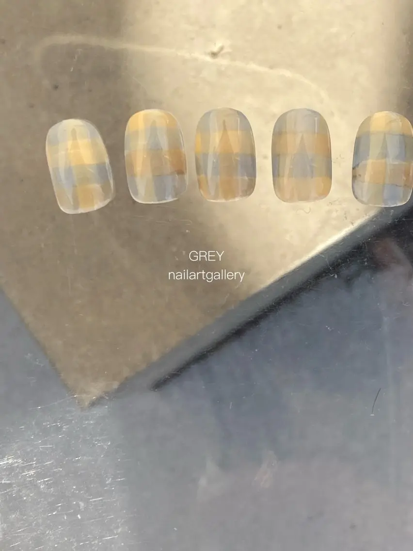 ネイル アートネイル 【GREY】 TAIRAのネイルデザイン