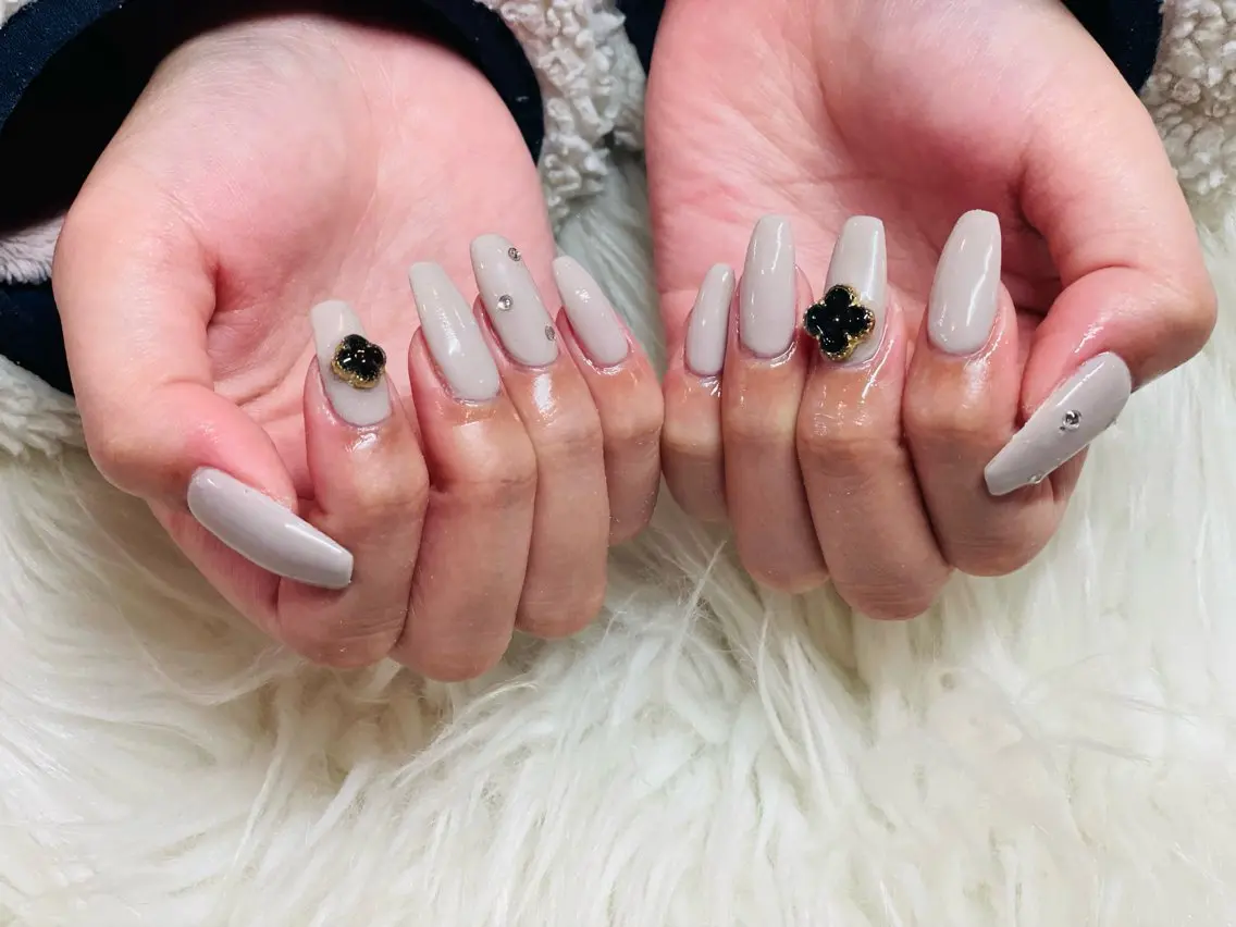 ネイル ハンドネイル 88-nail. AKANEのネイルデザイン